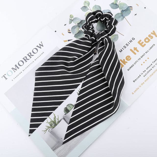 Svart Randig Scarf Scrunchie